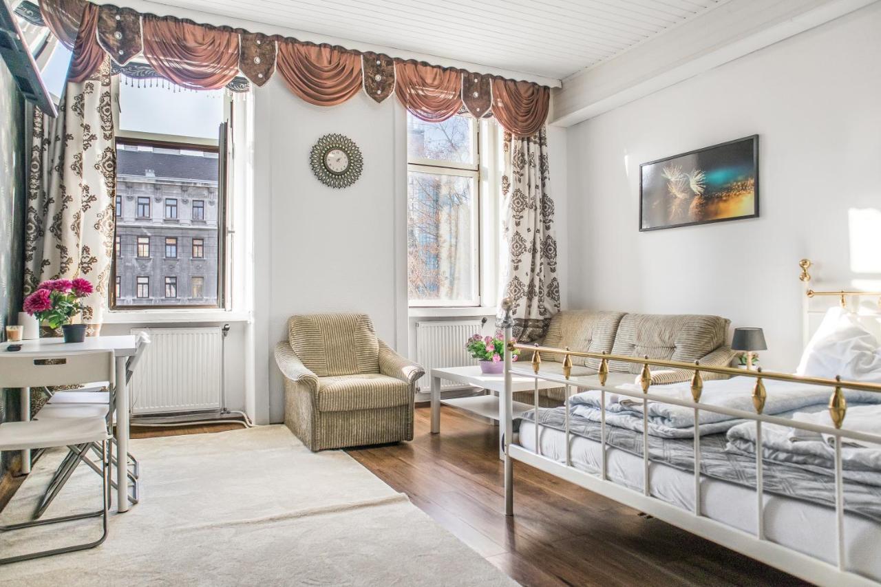 Adorable 2Br Apt. Near Millenium Tower And Danube Apartment Виена Екстериор снимка