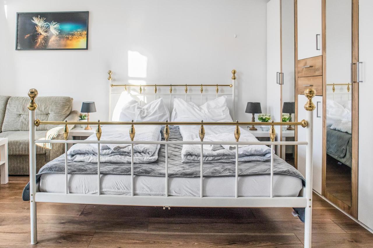 Adorable 2Br Apt. Near Millenium Tower And Danube Apartment Виена Екстериор снимка