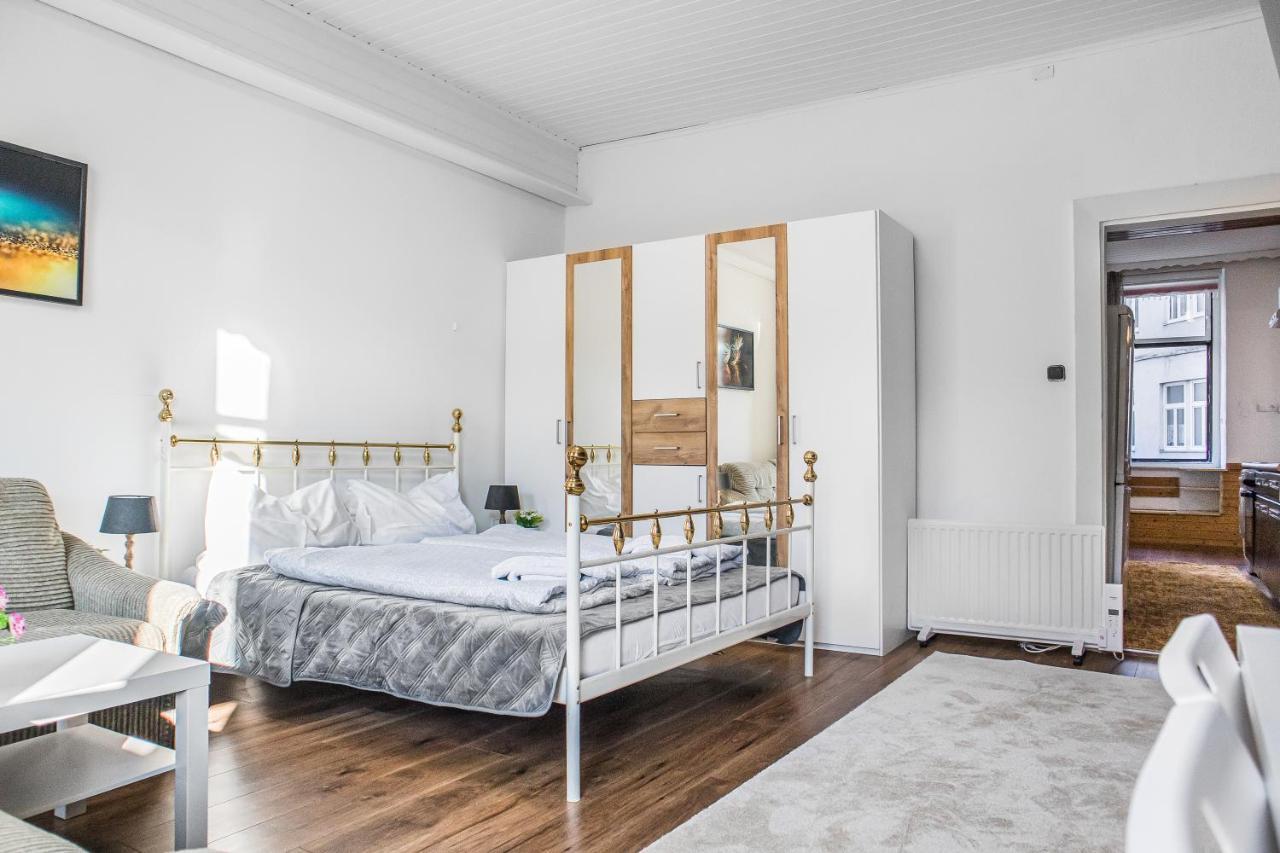 Adorable 2Br Apt. Near Millenium Tower And Danube Apartment Виена Екстериор снимка