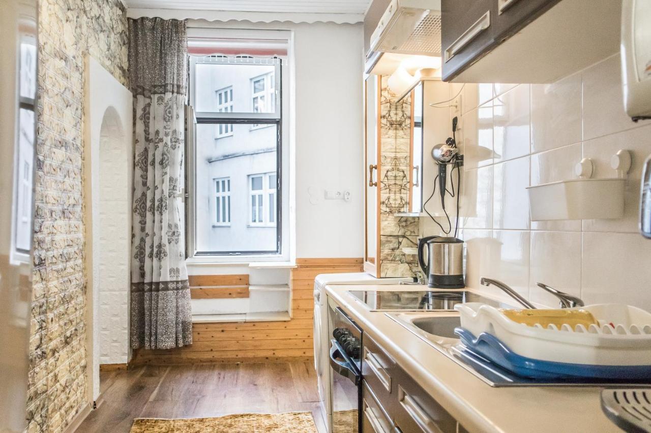 Adorable 2Br Apt. Near Millenium Tower And Danube Apartment Виена Екстериор снимка