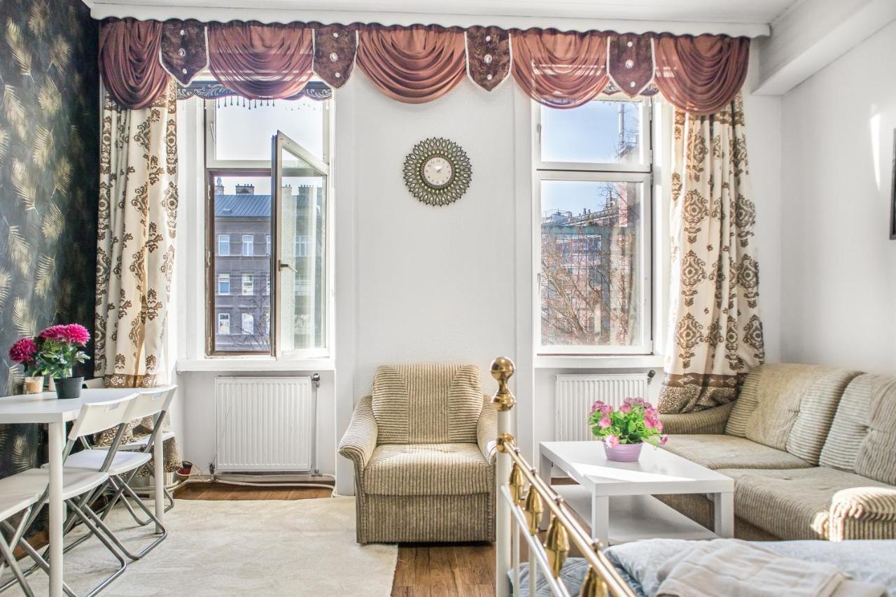 Adorable 2Br Apt. Near Millenium Tower And Danube Apartment Виена Екстериор снимка
